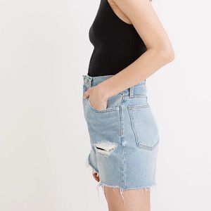 Madewell Distressed Mom Jean Shorts - Size 25